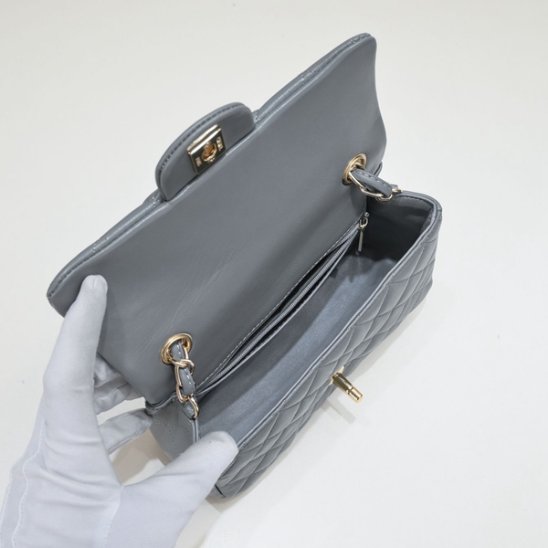 シャネルバッグ着用イメージ